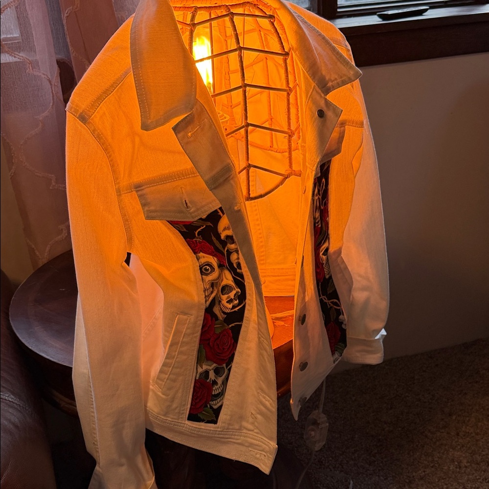 Universal Thread White Denim Jacket - Picture 6 of 10